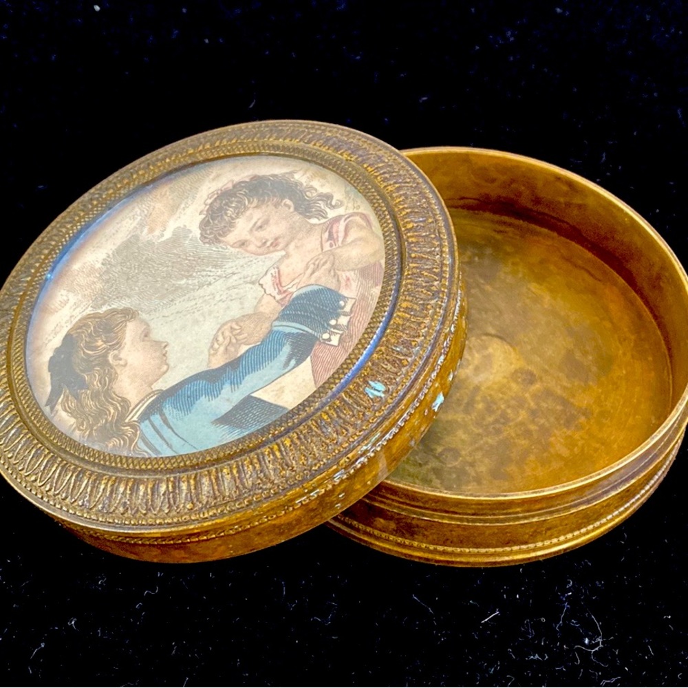 Vintage brass round trinket box